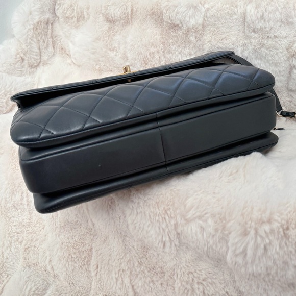 Chanel Misty Dark Grey Medium Flap Bag - Picture 5 of 16